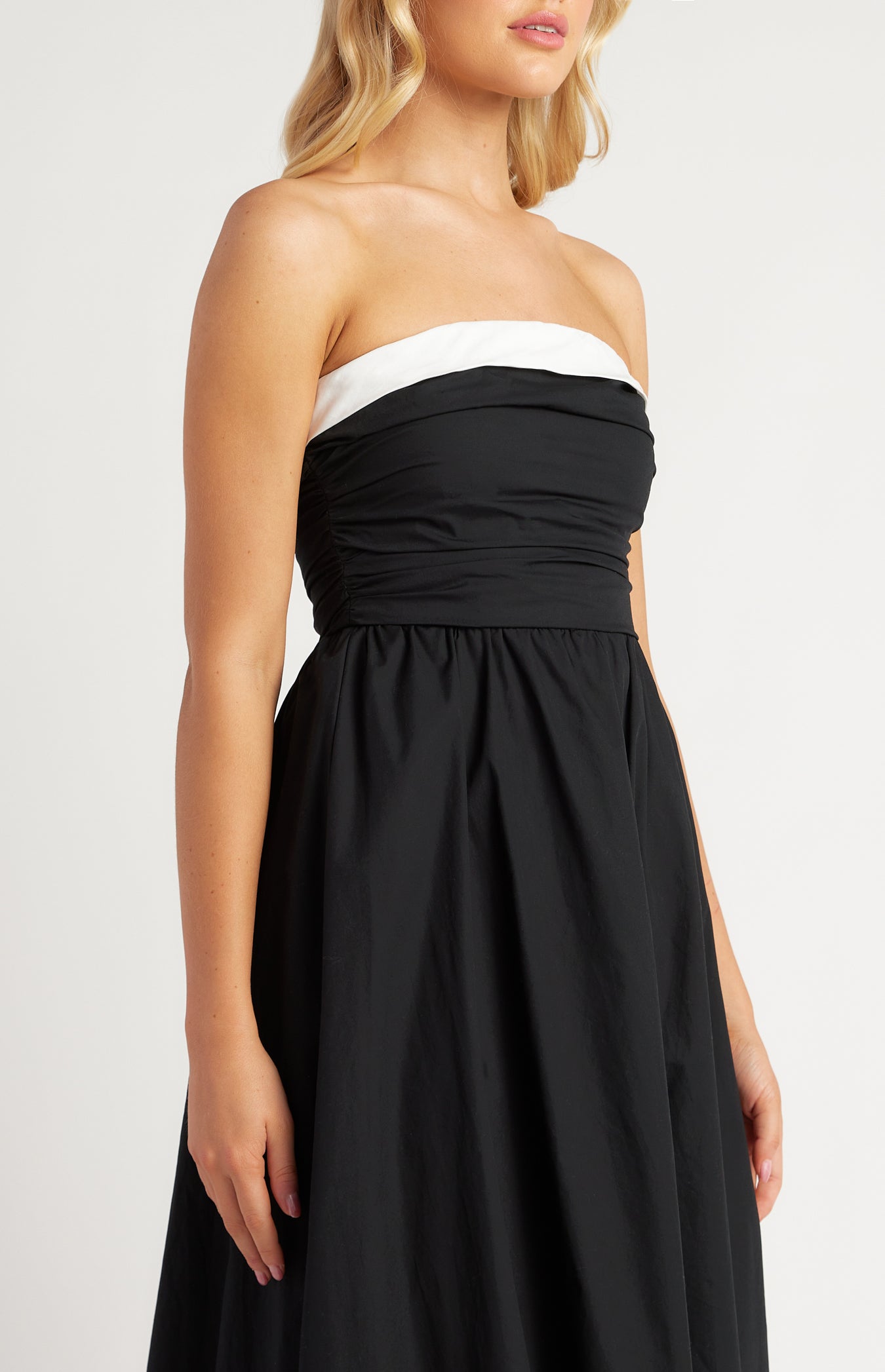 Cotton Contrast Neckline Ruched Bodice Midi Dress